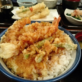 �V���吷���