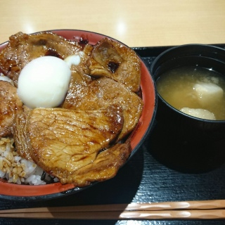 #ぶたたま丼